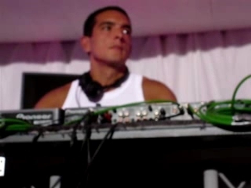 Antoine Clamaran en plein mix