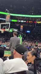 Basket-Ball - NBA - Brad Stevens getting the Boston crowd hyped before calling Tacko Fall to check in is awesome