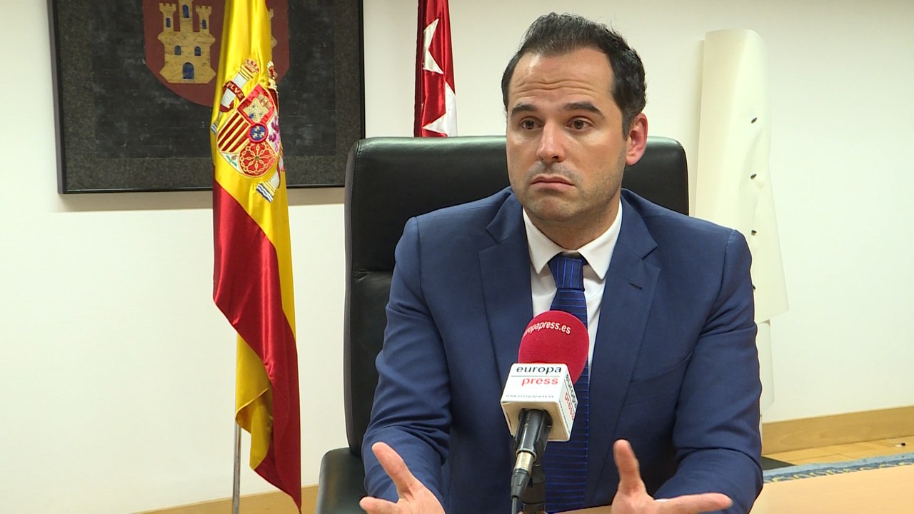 Aguado defiende que no existen subvenciones ideológicas