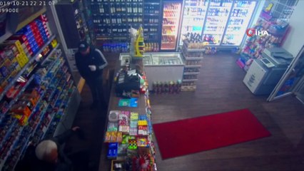 - Türk Büfeci, Almanya'nın En Cesur Büfecisi İlan Edildi- Büfesine 10 Yılda 13 Kez Soygun Girişiminde Bulunuldu