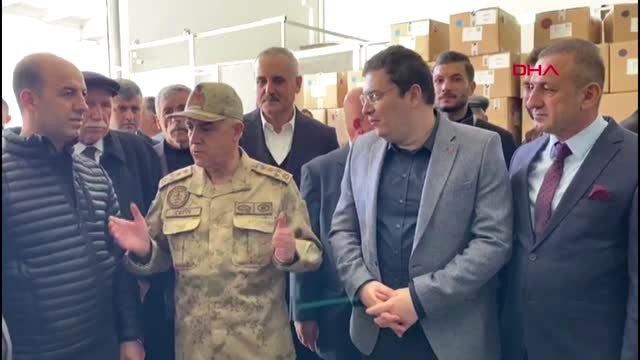 Mardin jandarma genel komutanı orgeneral arif çetin, mardin'de çeşitli temaslarda ve esnaf...