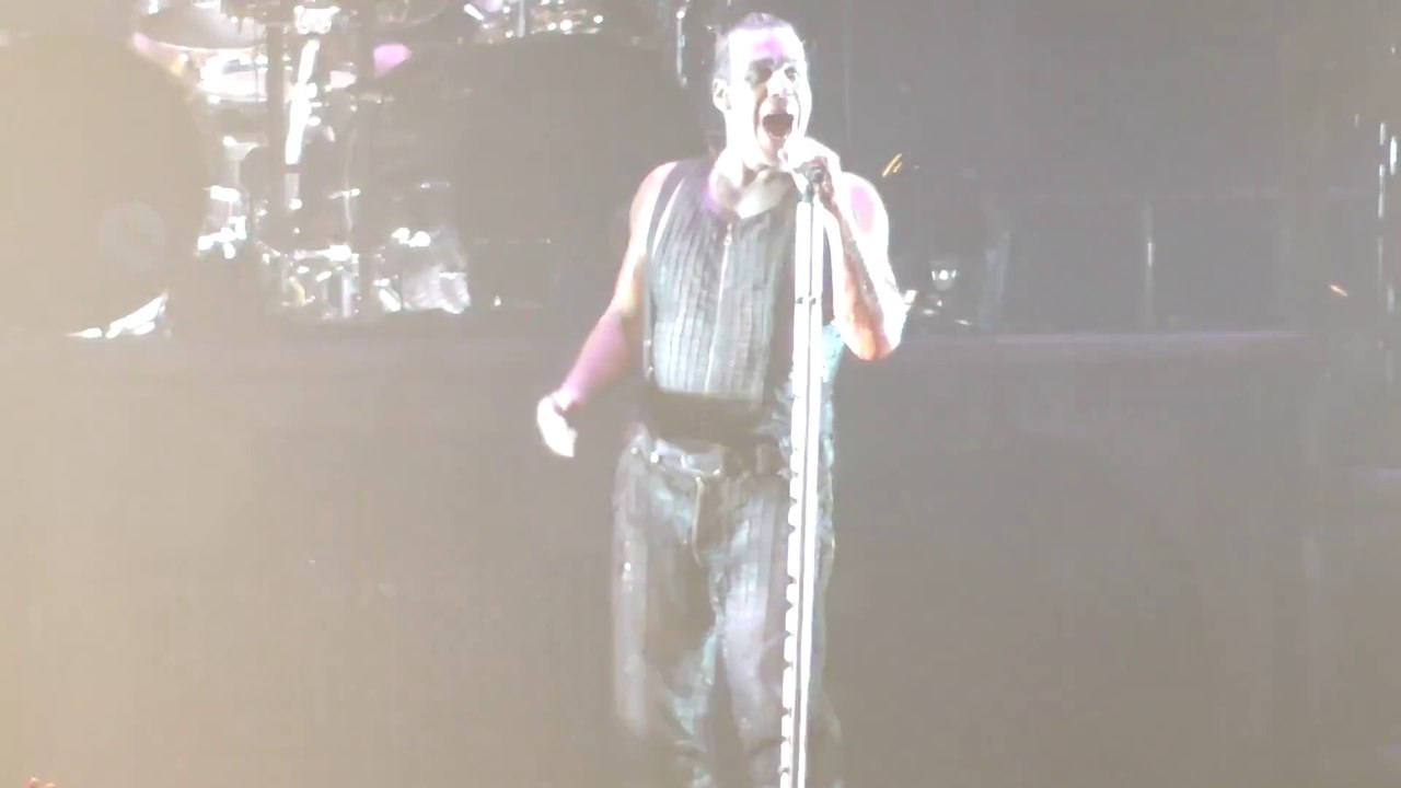 Rammstein - Links 2 3 4 [Live in Philadelphia 2012] (4K Video)