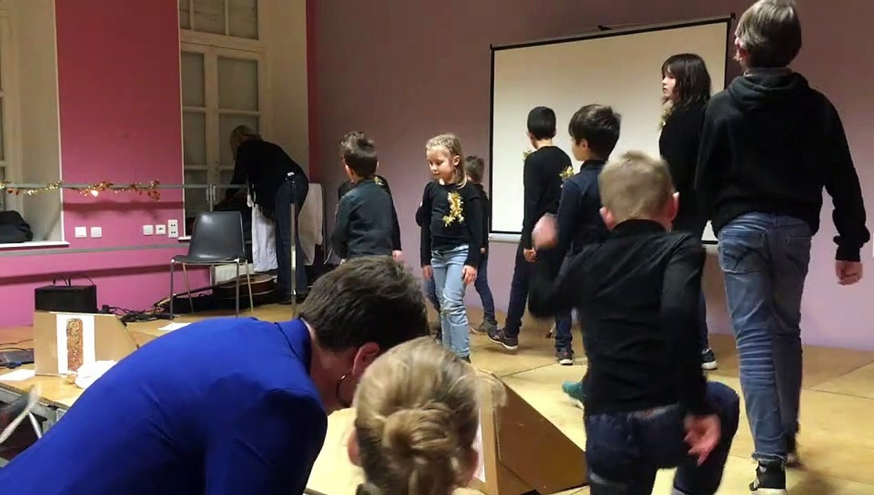 Spectacle de Noel 2019 (extraits) / 20 décembre 2019