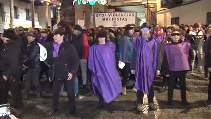 Baile feminista en Aranda de Duero en apoyo a la víctima del Caso Arandina