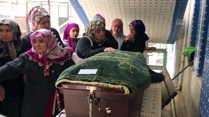 Sinekliğin yerinden çıkması sonucu pencereden düşüp ölen bebeğin cenazesi defnedildi - İZMİR