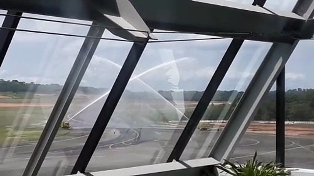 O que são os jatos de água em aeroporto?
