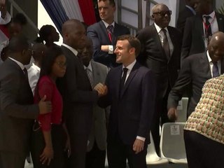 Didier Drogba et Emmanuel Macron inaugurent un complexe sportif en Côte d'Ivoire