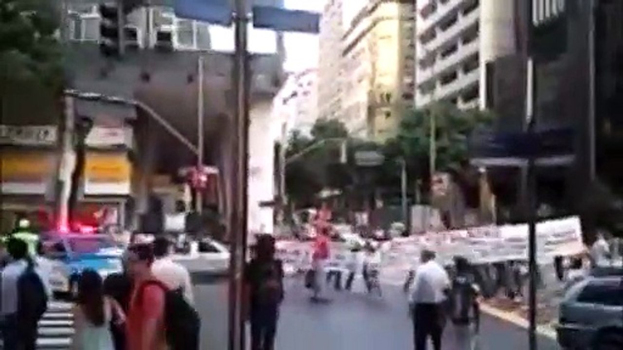 Pássaros Não Comem Caviar