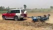 Mistubushi Pajero in Fields With Farmers, India Punjab Videos, Agriculture Video