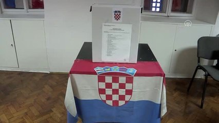 Hırvatistan'daki cumhurbaşkanlığı seçiminde oy kullanma işlemi başladı