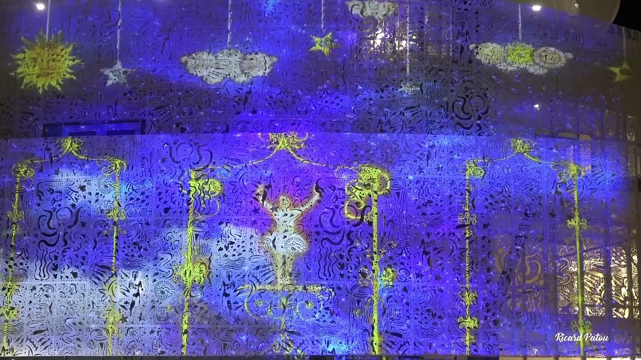 LE CAP D'AGDE - La façade du Palais des Congrès sublimée par un mapping vidéo