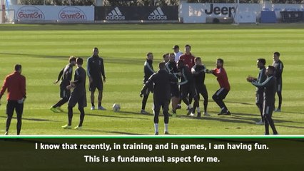 Sarri having fun at improving Juventus