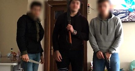 Sosyal medyada paylaşmak için fotoğraf çektirdikleri silah ateş aldı, 1 kişi hayatını kaybetti