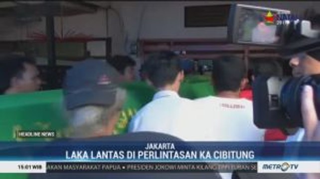 Isak Tangis Sambut 3 Jenazah Korban Kecelakaan di Cibitung