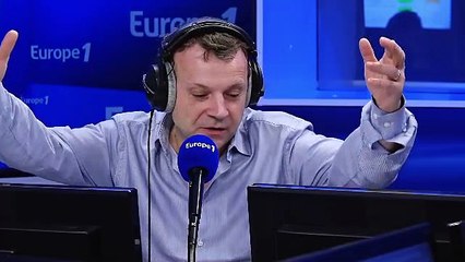 Hausse du prix du timbre : "La Poste compense la chute des volumes"