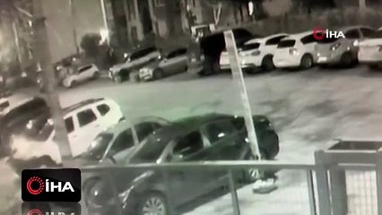 Lüks otomobil fareleri kamerada! Bakın neyi çaldılar!