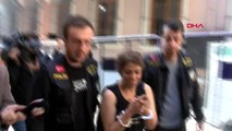 Karaköy'deki başörtülü kadına saldıran kadın hakim karşısında