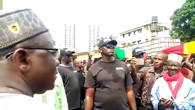 Funerailles des victimes de la marche du 14 novembre : Dalein fait son entrée à la mosquée de Bambeto