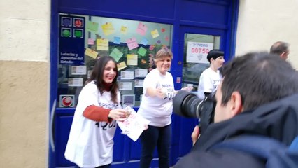 Celebración en Pamplona por el tercer premio de la Lotería de Navidad