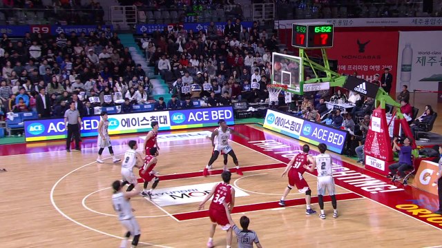 KCC, 오리온 꺾고 4연승...2위 맹추격 / YTN