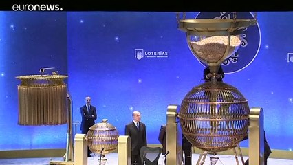 جوائز اليانصيب "السمينة" الإسبانية تصل إلى 2.2 مليار يورو في 2019