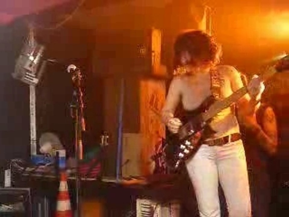 Des Ark @ Raymond Bar