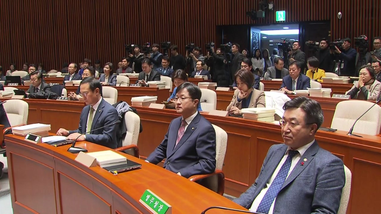 끝모를 대치 정국...원포인트 본회의 열리나 / YTN