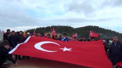 Beypazarı'nda 1900 metre rakımlı tepeye "Bayrak ve Şehitlere Saygı Yürüyüşü"