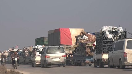 فتلى وإصابات ونزوح في قصف سوري روسي على ريف إدلب بسوريا