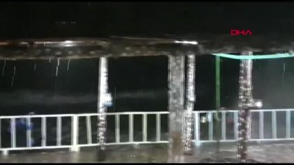 Edremit körfezi kuvvetli lodosun etkisinde - 2