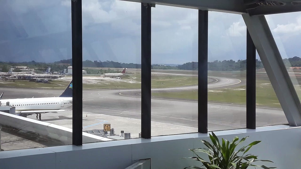 [SBEG Spotting]Embraer 175 da Delta Airlines pousa em Manaus vindo de São José dos Campos