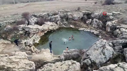 Birçok Hastalığa İyi Gelen "Uyuz Gölü" Keşfedilmeyi Bekliyor