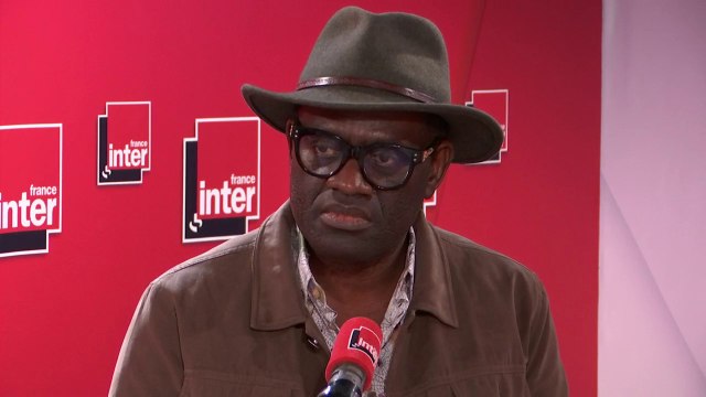 Alain Mabanckou, auteur de Dictionnaire enjoué des cultures africaines : Le #FrancCFA, qui veut dire franc des colonies françaises d'Afrique , continuait à donner l'impression d'une domination de la France
