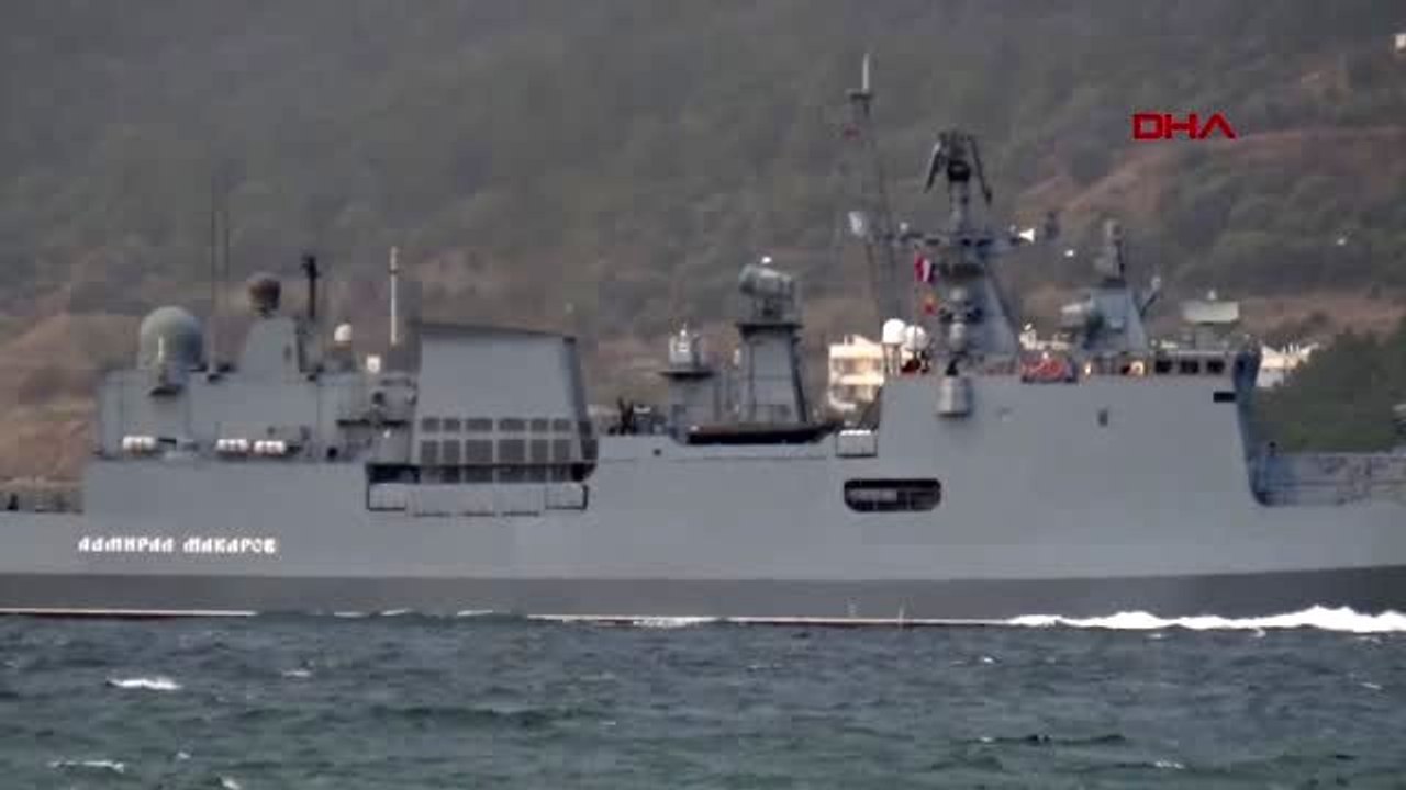 Rus savaş gemisi 'admiral makarov', çanakkale boğazı'ndan geçti