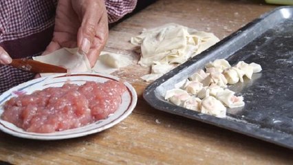【Delicious ravioli-signature taste for 40 years】开了40年的老馄饨店，擀皮制馅都纯手工完成，皮薄透明，入口即化