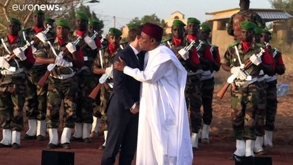 Emmanuel Macron appelle à "clarifier l'opération Barkhane" au Sahel