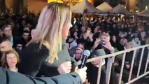 Meloni in piazza Capranica (Roma) per gli auguri di Natale di Fratelli d-Italia!)