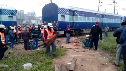 मुरादाबाद: बेपटरी हुई काठगोदाम पैसेंजर ट्रेन की दो बोगियां, रेल महकमे में मचा हड़कंप