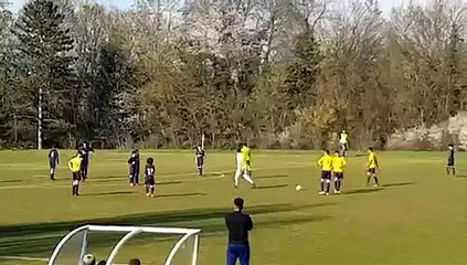 Et encore un coup franc magique de brou , cette fois-ci c’est Evan. Quelle précision bravo champion