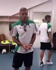 Joaquín vuelve a hacer otra de sus “payasadas”: 'Hasta que se seque el malecón'