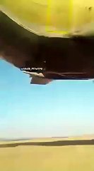 El peligroso vuelo rasante de un C-130 a un metro de un soldado en Yemen