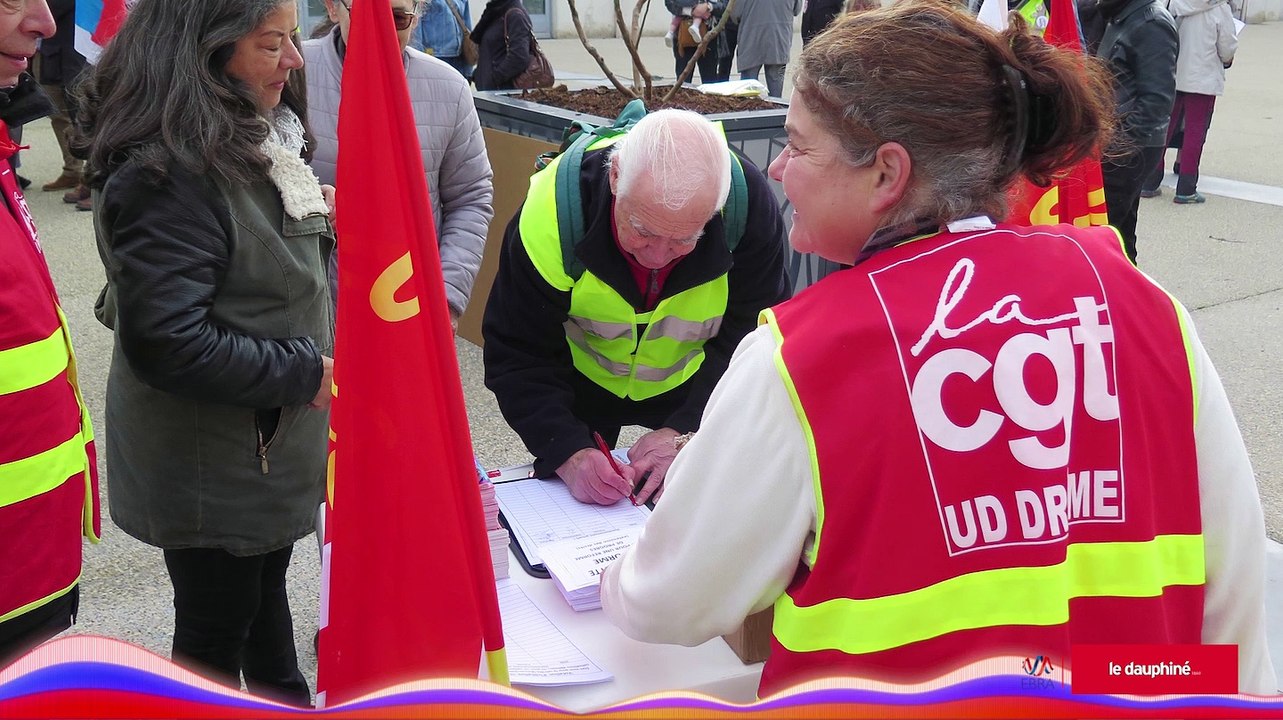 Les syndicats mobilisés, même pour les vacances