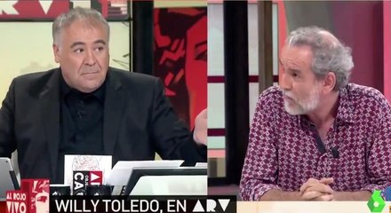 Ferreras recibiendo ganchos al mentón de Willy Toledo