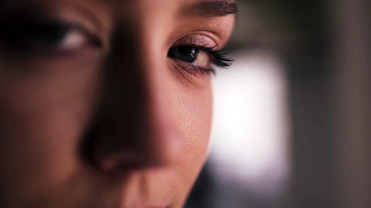 Taryn Elliott - Close-Up Video Of A Woman - Human (No Copyright Video 89)