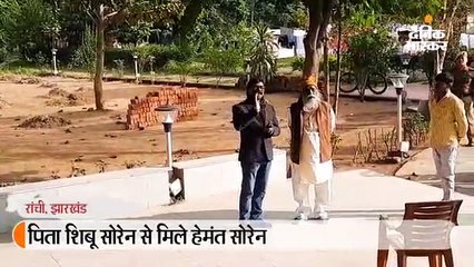 हेमंत ने पिता शिबू के पैर छूए, साइकिल चलाकर खुशी का इजहार