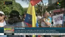 Con música y marchas en Medellín colombianos apoyan el paro nacional