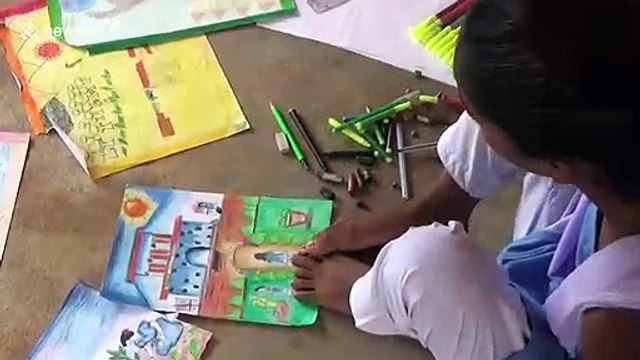 Remarkable 13-year-old girl born without arms does everything using feet: 'I just want to be able to do things the same way as other children'