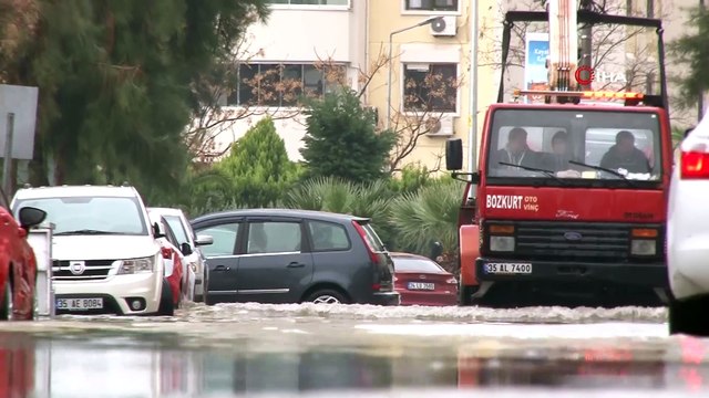 - Karşıyaka’da deniz ile kara birleşti