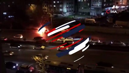 Esenler'de otomobil yol ortasında alev aldı