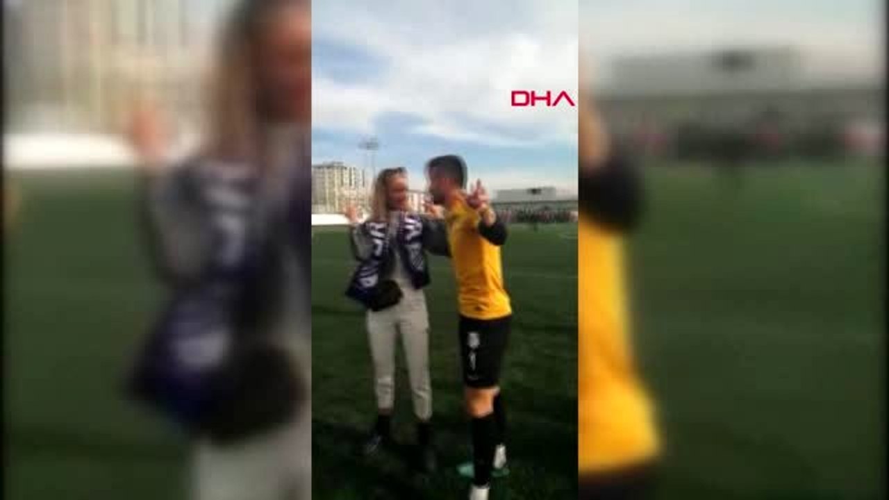 Spor yeşil sahada evlilik teklifi
